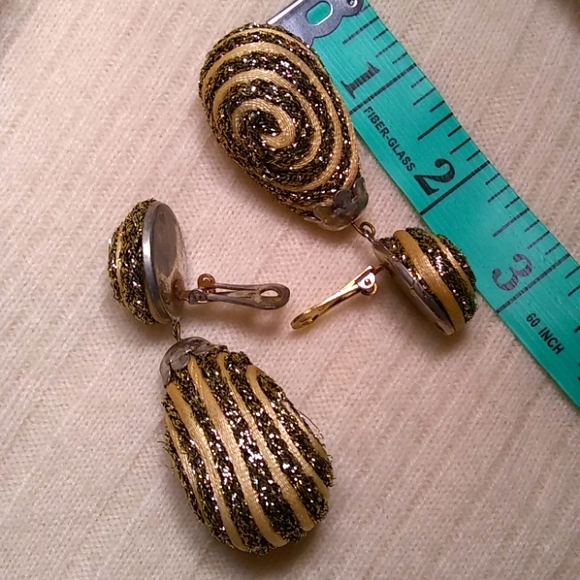 Vintage earrings, 2,75" L - Picture 4 of 6